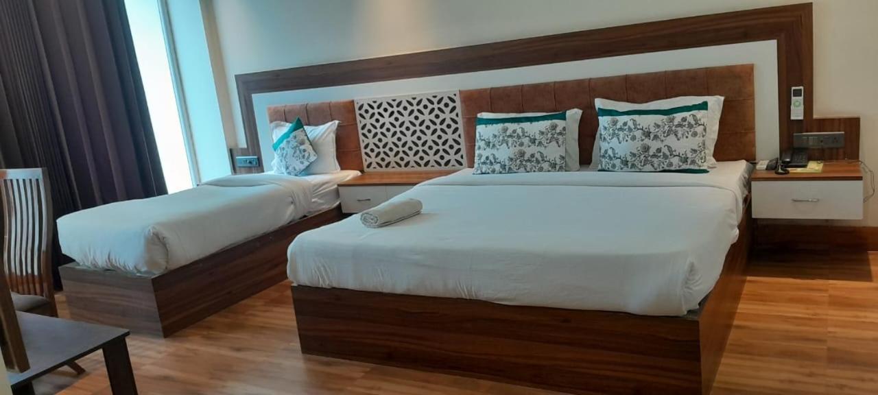 Hotel White House 350 Mtr From Golden Temple Amritsar Esterno foto