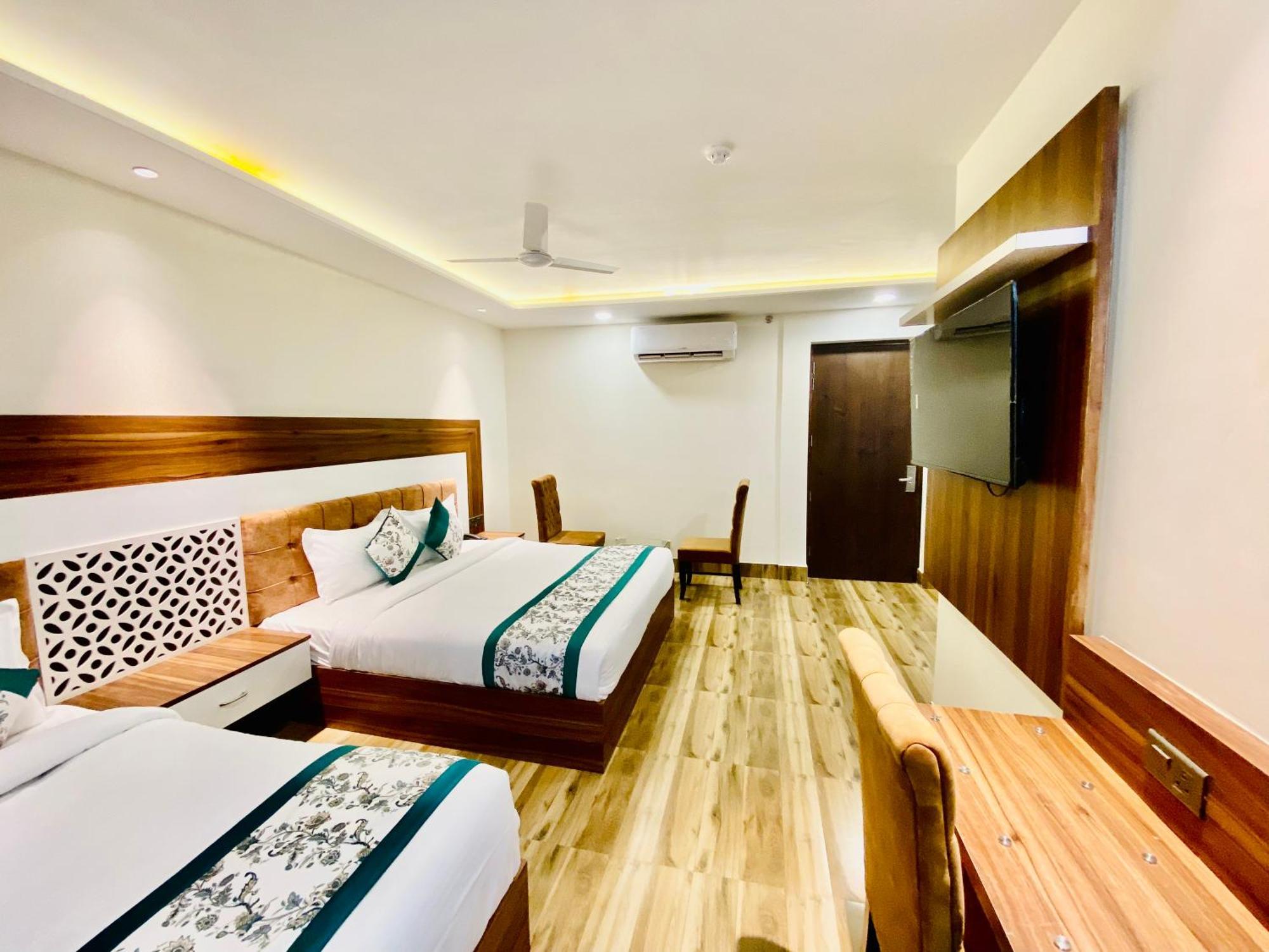 Hotel White House 350 Mtr From Golden Temple Amritsar Esterno foto