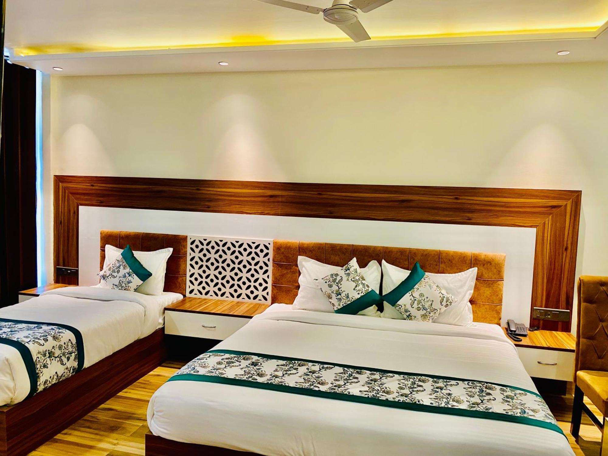 Hotel White House 350 Mtr From Golden Temple Amritsar Esterno foto