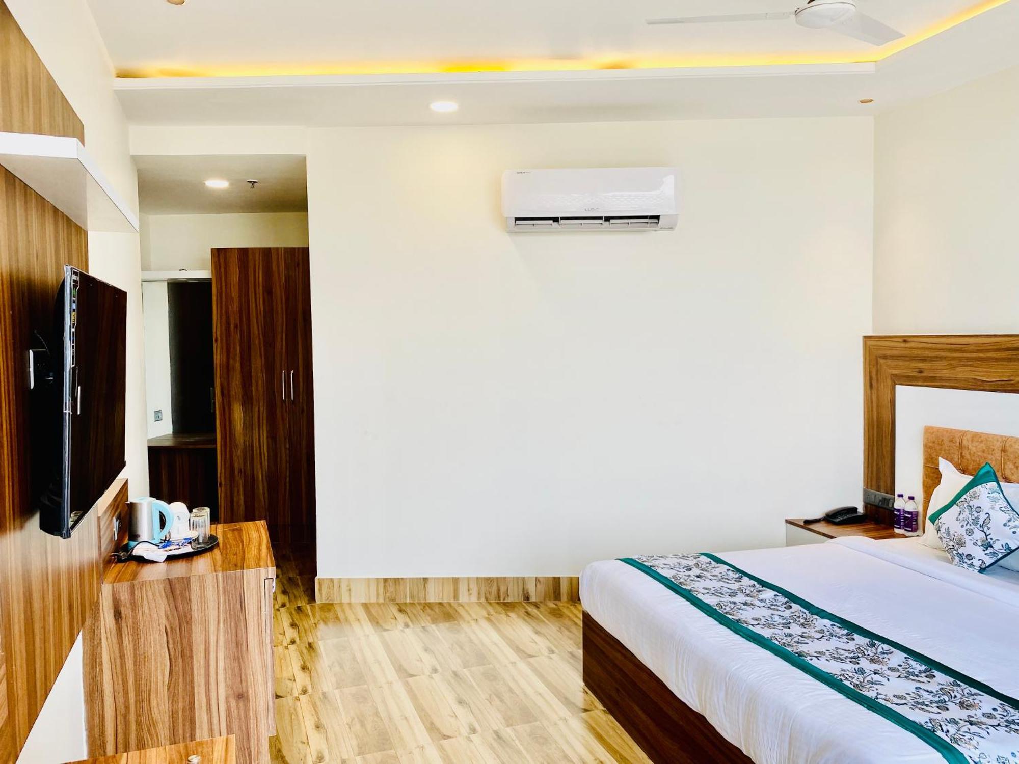 Hotel White House 350 Mtr From Golden Temple Amritsar Esterno foto