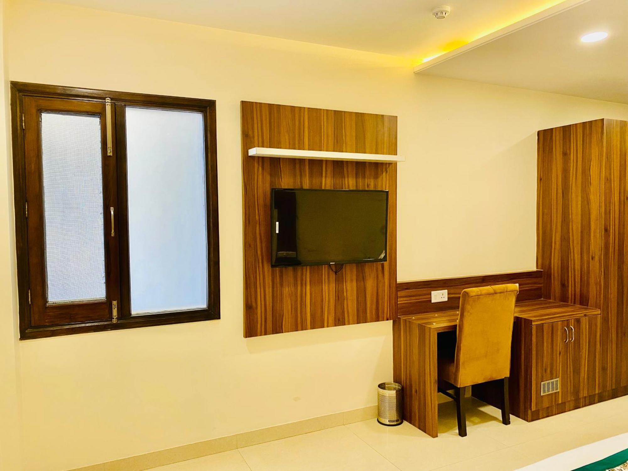 Hotel White House 350 Mtr From Golden Temple Amritsar Esterno foto